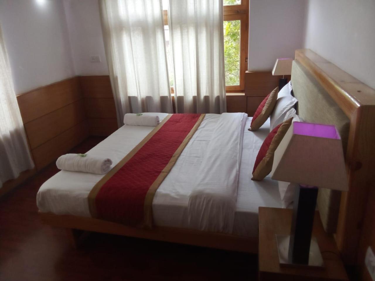 Hotel Lumbini 레 외부 사진